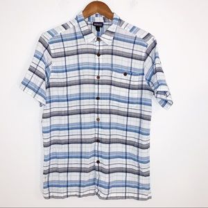 Patagonia Men’s medium button down linen texture